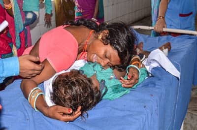 बिहारमध्ये मृत्यूचे तांडव, 90 हून अधिक मुलांचा मृत्यू