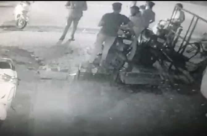 पुण्यात झोमॅटोच्या डिलिव्हरी बॉयला मारहाण
