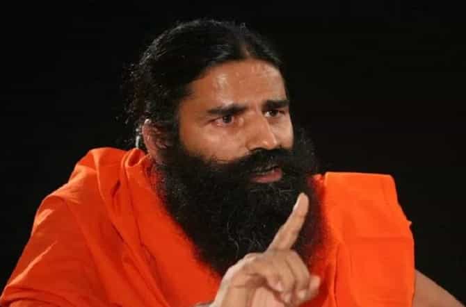 VIDEO: गांधी परिवारातील नव्या पीढीने योग न केल्याने राजकारणात अपयश: रामदेव