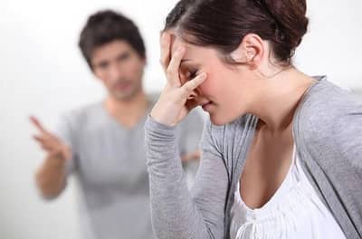 नवरोबाही बायकांना लहान मुलांएवढाच त्रास देतात : सर्व्हे