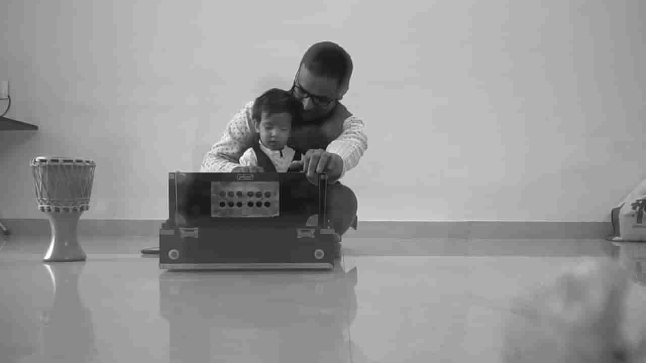 World Music Day : बापाने पोराला डेडिकेट केलेलं मराठमोळं गाणं