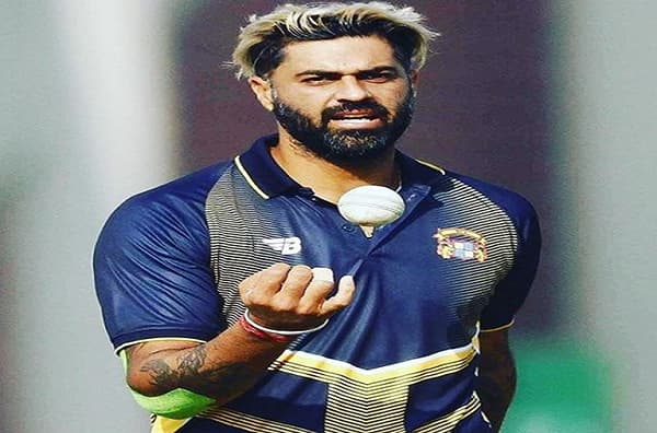 एकीकडे विश्वचषकाची धामधूम, दुसरीकडे भारताच्या वेगवान गोलंदाजाचा क्रिकेटला अलविदा