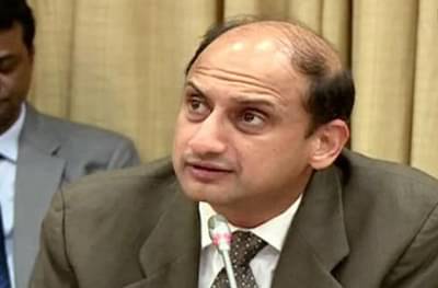 RBI ला दुसरा झटका, डेप्युटी गव्हर्नर विरल आचार्य यांचा राजीनामा