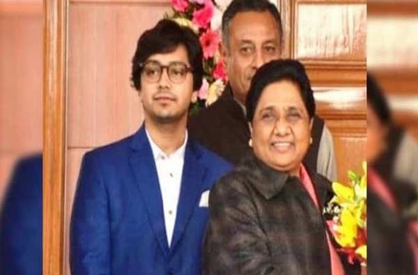 भाऊ उपाध्यक्ष, तर पुतण्या राष्ट्रीय समन्वयक, मायावतींची घराणेशाहीकडे वाटचाल