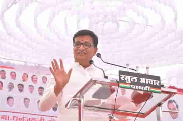 घरावर संकट आले म्हणून पळून जायचं का?, थोरातांचा विखेंवर अप्रत्यक्ष निशाणा