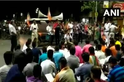 रस्त्यावरील नमाजला विरोध, रस्त्यावरील हनुमान चालिसेने उत्तर