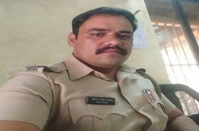 इंग्लंड वि. ऑस्ट्रेलिया सामन्यावर सट्टा, मुंबईत PSI ला रंगेहात अटक