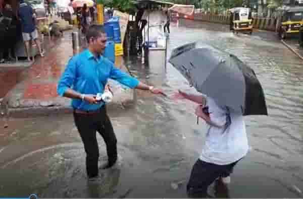 नालासोपाऱ्यात रस्त्यावर गुडघाभर पाणी, अनेक ठिकाणी वाहतूक कोंडी