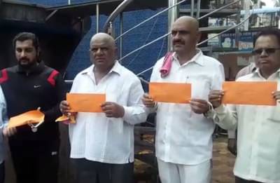 फाईल चोरी करणाऱ्या भाजप नगरसेवकाच्या निलंबनासाठी मुंडन आंदोलन