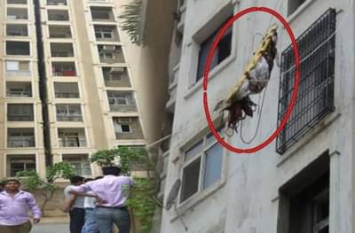 दोन इमारतीमध्ये वायरने गुंडाळलेला तरुणीचा मृतदेह