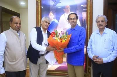 ज्येष्ठ पत्रकार पी साईनाथ मातोश्रीवर, उद्धव ठाकरे यांची भेट