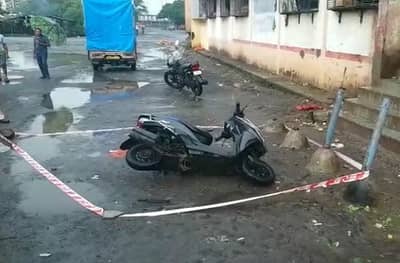 VIDEO : कल्याणच्या एपीएमसीत हत्येचा थरार, भरदिवसा तरुणीवर चाकूहल्ला