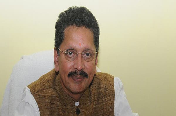 ... तर आज तीनही राणे जेलमध्ये असते, दीपक केसरकरांचा पलटवार
