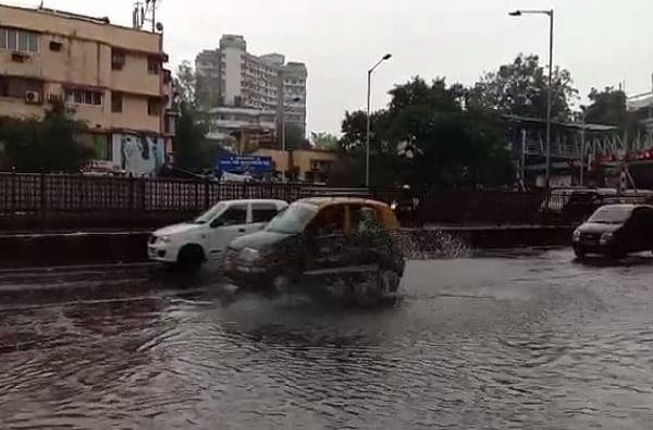 LIVE : मुंबईसह उपनगरात तुफान पाऊस