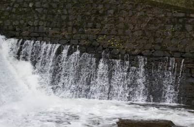चिपळूणजवळ आणखी एका धरणाला गळती, गावकऱ्यांमध्ये भीतीचं वातावरण