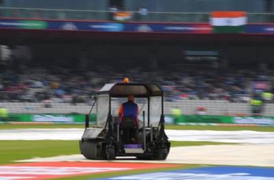 भारत वि. न्यूझीलंड सामन्यात खोळंबा, पाऊस न थांबल्यास पुढे काय?