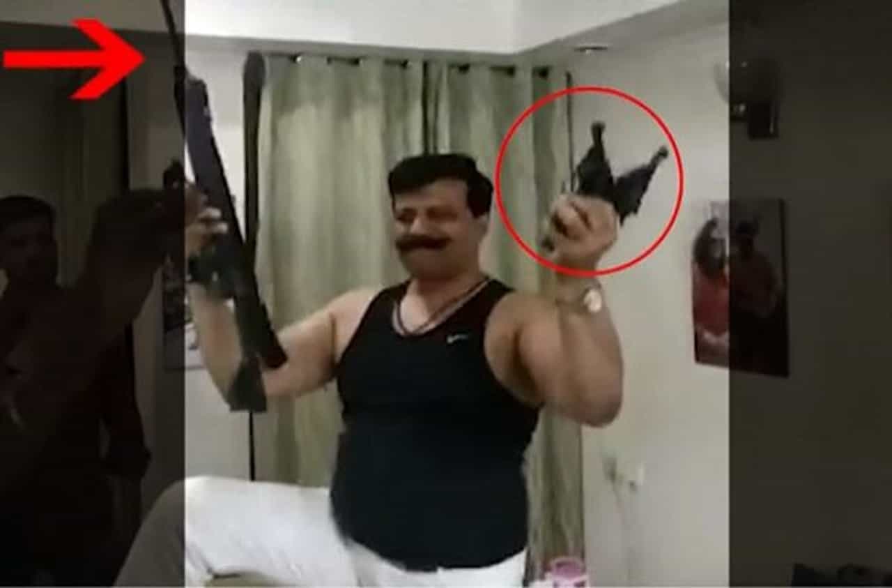 एका हातात बंदूक दुसऱ्या हातात दारुचा ग्लास, भाजप आमदाराचा व्हिडीओ व्हायरल