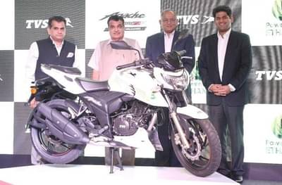 TVS कडून इथेनॉलवर चालणारी देशातली पहिली दुचाकी लाँच, किंमत फक्त....