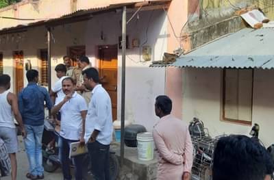 किरकोळ वादातून कोयत्याने तिघांचे गळे कापले, शिर्डीत भल्या पहाटे हत्याकांड