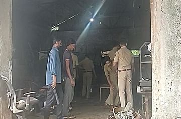 नवी मुंबईत भंगाराच्या गोदामात झोपलेल्या तीन कामगारांची हत्या