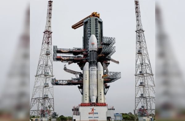 Chandrayaan 2 : चंद्रयानाचा 'चंद्रप्रवेश', आता प्रतीक्षा सॉफ्ट लँडिंगची