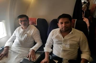 कट्टर प्रतिस्पर्ध्यांचा एकत्र प्रवास, बाळासाहेब थोरात-सुजय विखे एकाच विमानात