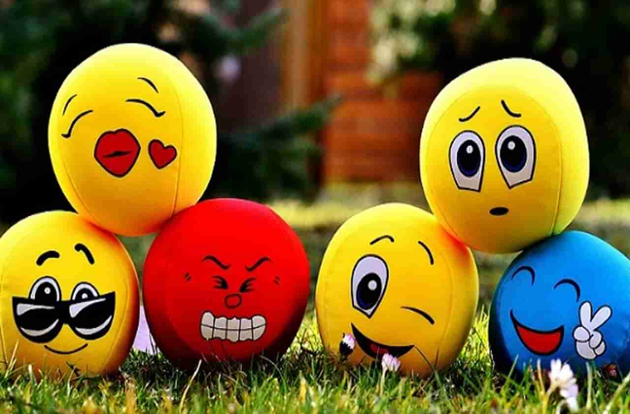 World Emoji Day : भारतात या दोन इमोजींचा सर्वाधिक वापर