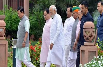 मोदींनी खासदारांचा दिल्लीत मुक्काम वाढवला, 7 ऑगस्टपर्यंत अधिवेशन चालणार