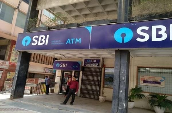 खात्यातून पैसे कट झाले, पण हातात मिळाले नाही, सर्वात अगोदर 'हे' काम करा खात्यातून पैसे कट झाले, पण हातात मिळाले नाही, सर्वात अगोदर 'हे' काम करा