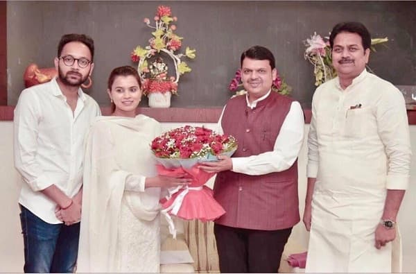 हर्षवर्धन पाटील सहकुटुंब मुख्यमंत्र्यांच्या भेटीला