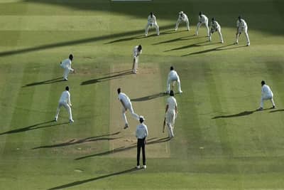 इंग्लंडकडून अपमानाचा बदला, आयर्लंडला फक्त 38 धावात गुंडाळलं