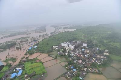LIVE : महालक्ष्मी एक्सप्रेसच्या प्रवाशांसाठी एक स्पेशल ट्रेन सोडण्यात येणार
