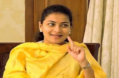 आमदार प्रणिती शिंदे यांच्या अडचणी वाढल्या, काँग्रेसच्या माजी महापौरांचा विरोध