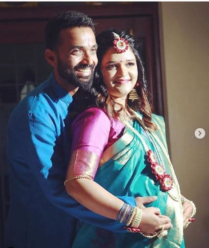 टीम इंडियाच्या कसोटी संघाचा उपकर्णधार अजिंक्य रहाणेच्या घरी चिमुकला पाहुणा येणार आहे.