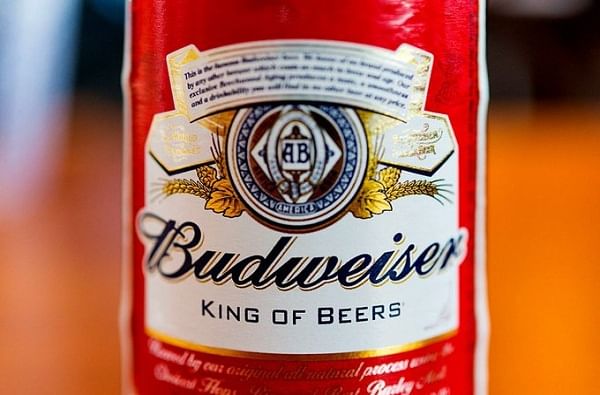 गटारीच्या पार्श्वभूमीवर Budweiser प्रेमींना धक्का, बिअर कंपनीवर 3 वर्षाची बंदी