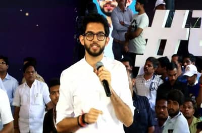 तानाजी सावंतांच्या उपस्थितीत आदित्य ठाकरेंना विद्यार्थ्यांचा प्रश्न, खेकड्यामुळे धरण कसं फुटतं?