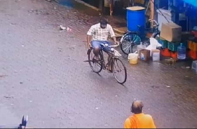 मुंबईत कॉलेज विद्यार्थिनीची छेड, दूधवाल्याला बेड्या