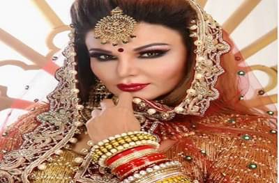 राखी सावंत चाळिशीत बोहल्यावर, भेटीनंतर 15 दिवसात NRI तरुणाशी लग्न