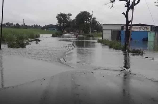पुणे-बंगळुरु महामार्गावर पंचगंगेच्या पुराचं पाणी, खात्री करुनच गाडी चालवा