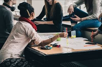 ऑफिसच्या एसीमध्ये पुरुषांपेक्षा महिलांना अधिक थंडी का वाजते?