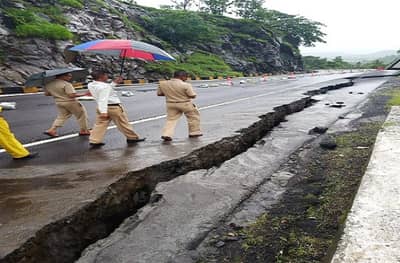 नाशिकला जाणारा कसारा घाट मार्ग 1 महिना बंद राहणार