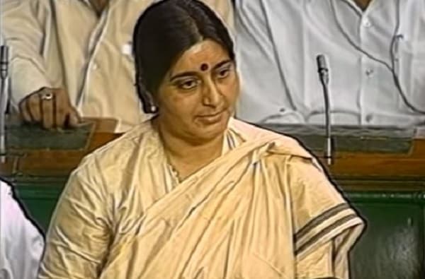 विद्यार्थी नेत्या ते देशाच्या परराष्ट्र मंत्री, सुषमा स्वराज यांची धगधगती कारकीर्द