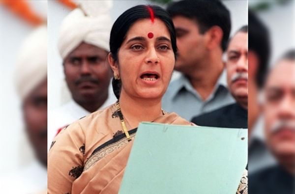 ऑक्टोबर 1998 मध्ये त्या दिल्लीच्या पहिल्या महिला मुख्यमंत्री म्हणून विराजमान झाल्या.