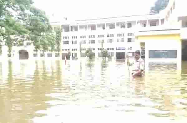 सांगलीतील महापुरामुळे कैदी कारागृहात अडकले, शाळेत स्थलांतर करताना दोघे पळाले