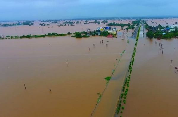 कोल्हापूरमध्ये पंचगंगेला रौद्ररुप, 12 दिवसांच्या चिमुकल्यासह आईलाही पुराचा फटका