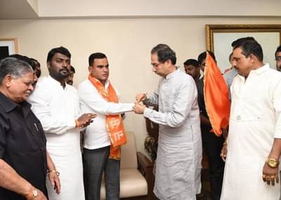 सांगली-कोल्हापूरकरांची पुराशी झुंज, तर सत्ताधारी पक्षप्रवेशात गुंग