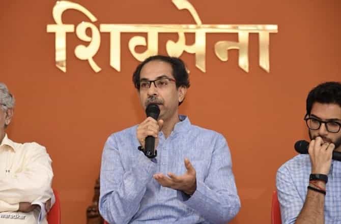 महापुराचे संकट असताना निवडणुकांचा विचार डोक्यात कसा येतो? उद्धव ठाकरेंचा राज ठाकरेंना टोला