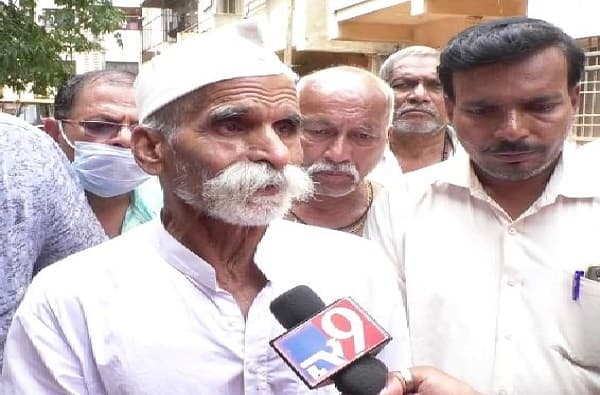 केंद्रात, राज्यात आणि कर्नाटकातही यांचंच सरकार, तरीही पाणी सोडलं नाही : संभाजी भिडे