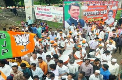 पूरस्थितीमुळे मुख्यमंत्र्यांच्या महाजनादेश यात्रेच्या वेळापत्रकात बदल