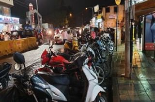 मुंबईत फक्त 414 खड्डे बुजवणे बाकी, पालिकेचा अजब दावा